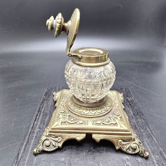 Antique Brass & Glass Ornate Inkwell With Hinged Lid On Decorative Base HS284 - Picture 8 of 10